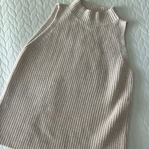 Gap Turtleneck Sleeveless Sweater